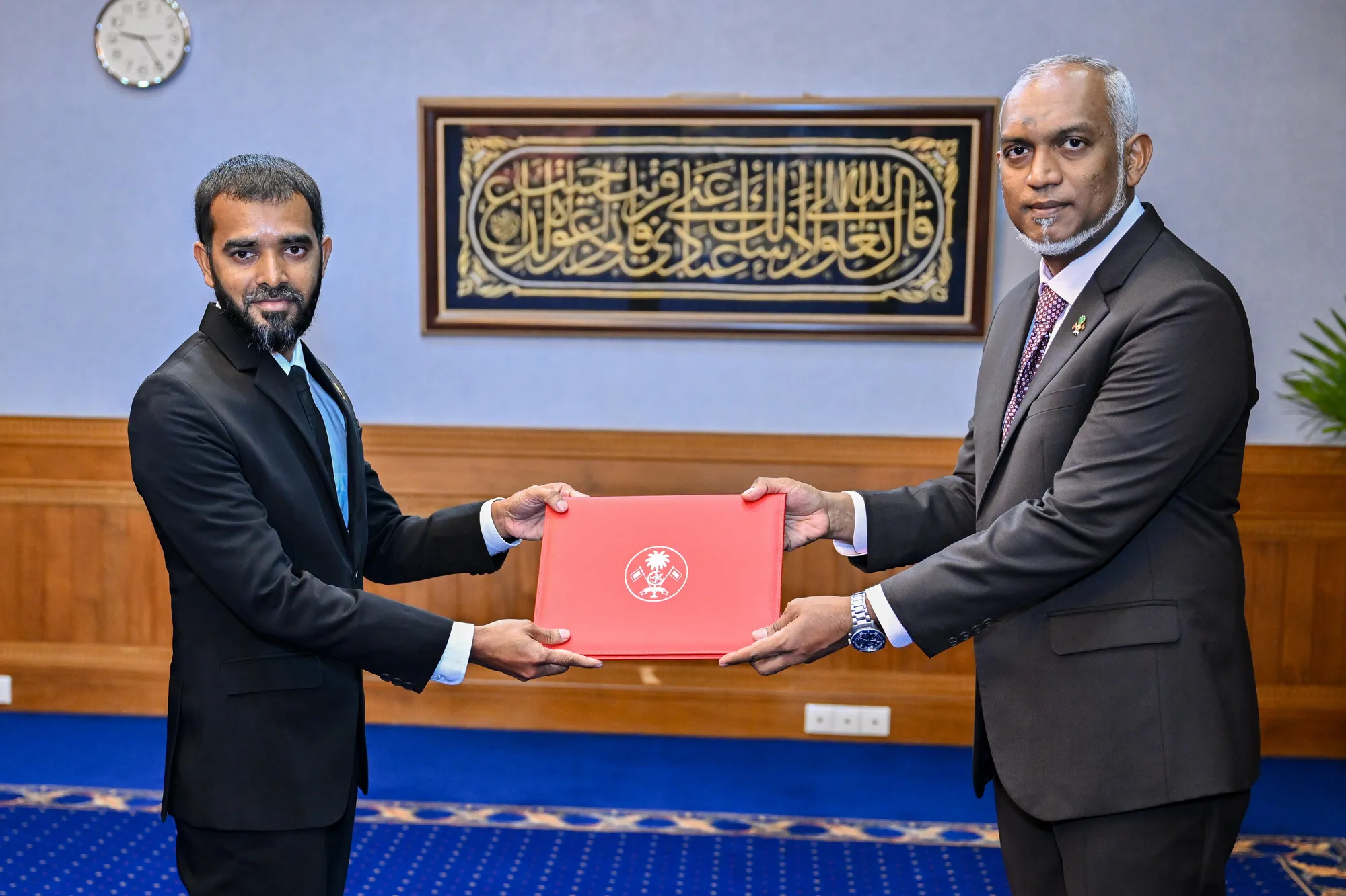 އީސީގެ މެންބަރު ކަމަށް ރިފްޢަތު އައްޔަނު ކުރެއްވުން: ފޮޓޯ/ ރައީސް އޮފީސް