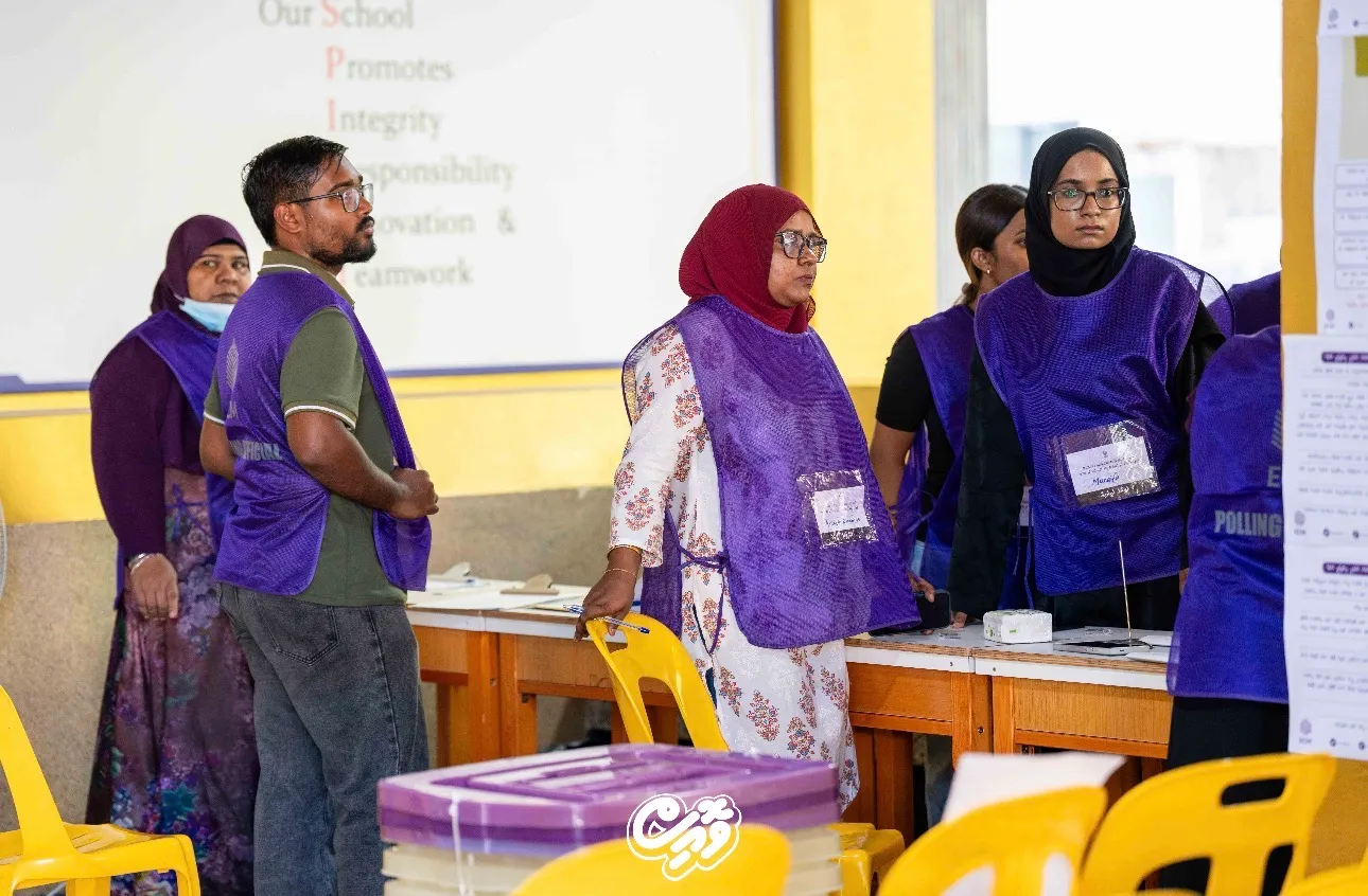ތިން އިންތިޚާބުގެ ވޯޓުލުން ފަށައިފި