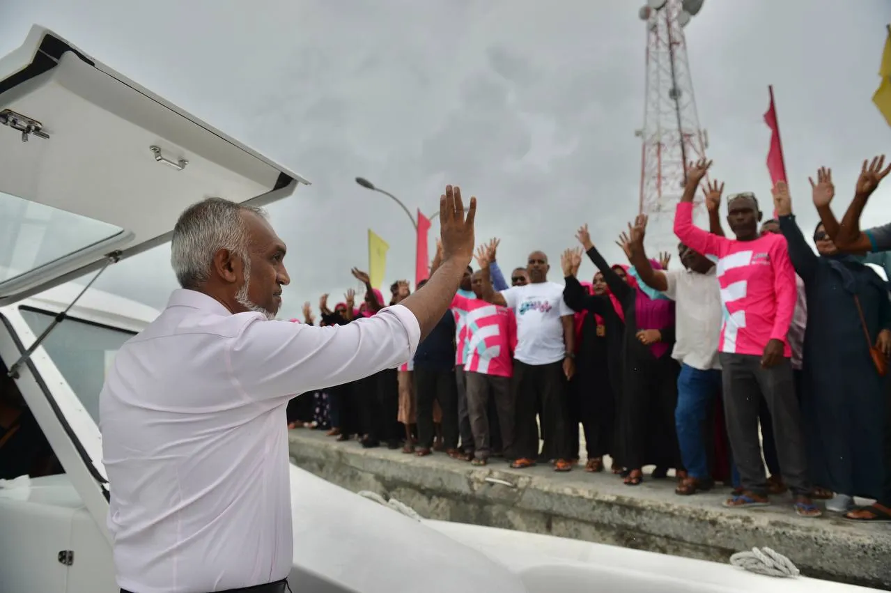 ތާއީދުކުރާތީ ވަޒީފާއިން ކަނޑާލާ މީހުންގެ ވަޒީފާ އިޔާދަކޮށްދޭނަން: ޑރ މުއިއްޒު