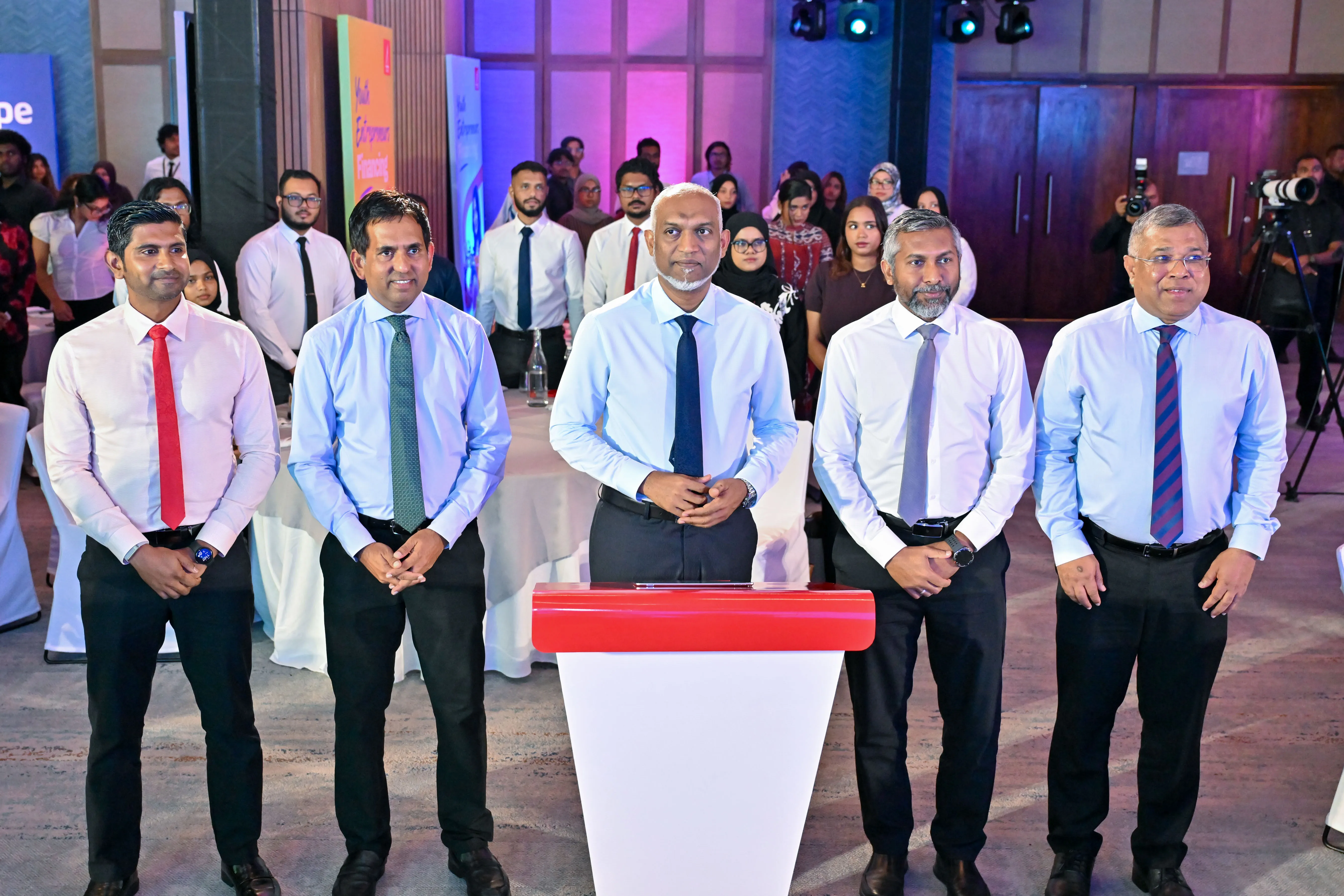ޒުވާން ވިޔަފާރިވެރިންނަށް 300 މިލިއަނަށްވުރެ ގިނަ ރުފިޔާގެ ފައިނޭސިން ދީފި