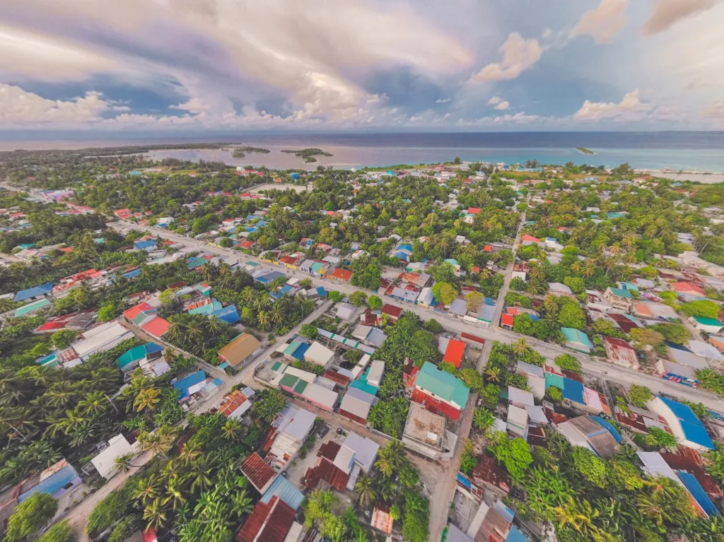 81 އަހަރުގެ މުސްކުޅިއެއް ބަނދެފައި ފޭރުނު މައްސަލާގައި މީހަކު ހައްޔަރުކޮށްފި!