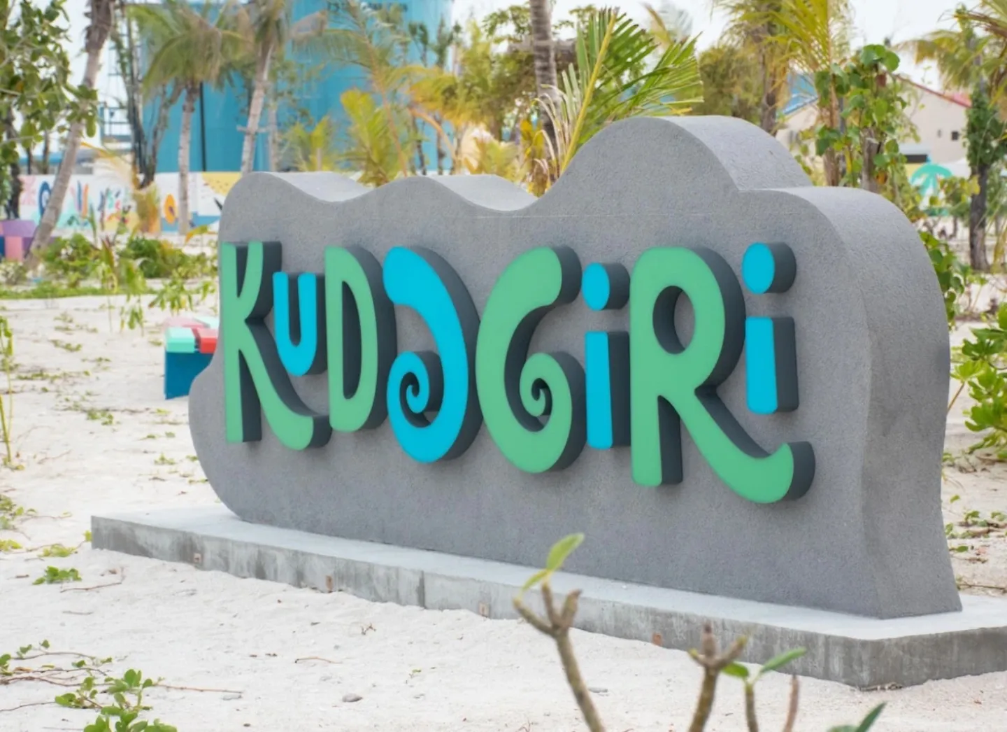 ކުޑަގިރި ވޯޓަރ ސްލައިޑަކުން ވެއްޓި ޒުވާނަކު ނިޔާވެއްޖެ
