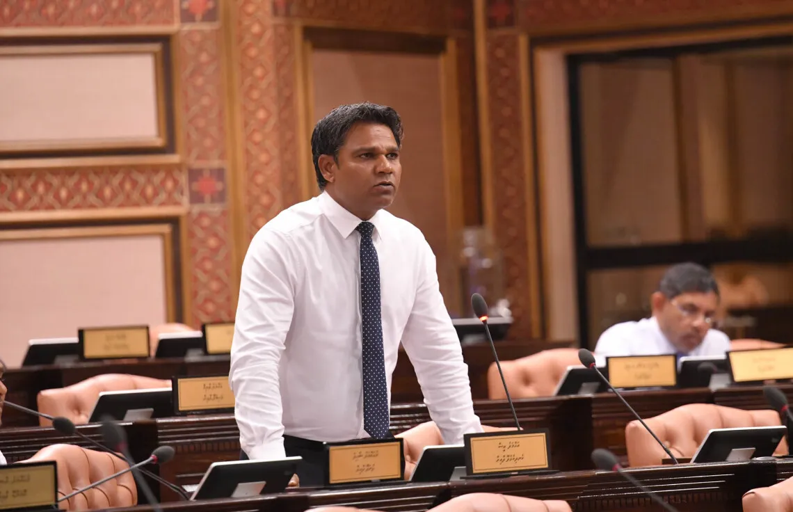 އެމްޑީޕީ މި ނިކުތީ ފާލުން ނައްޓާފައިވާ ސަރުކާރު ހަމަމަގަށް އަޅުވަން: އީސަ