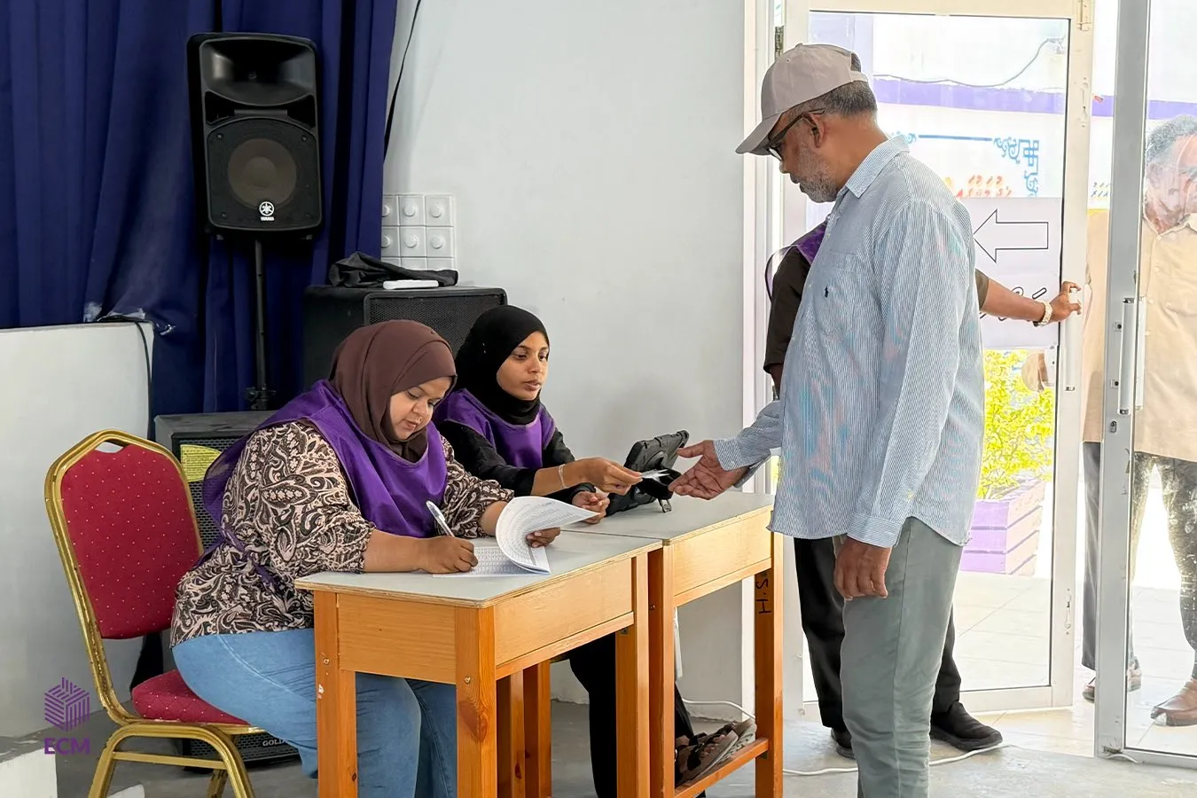 ވޯޓުލުން ފެށިގެން ކުރިއަށް - ފޮޓޯ: އިލެކްޝަންސް