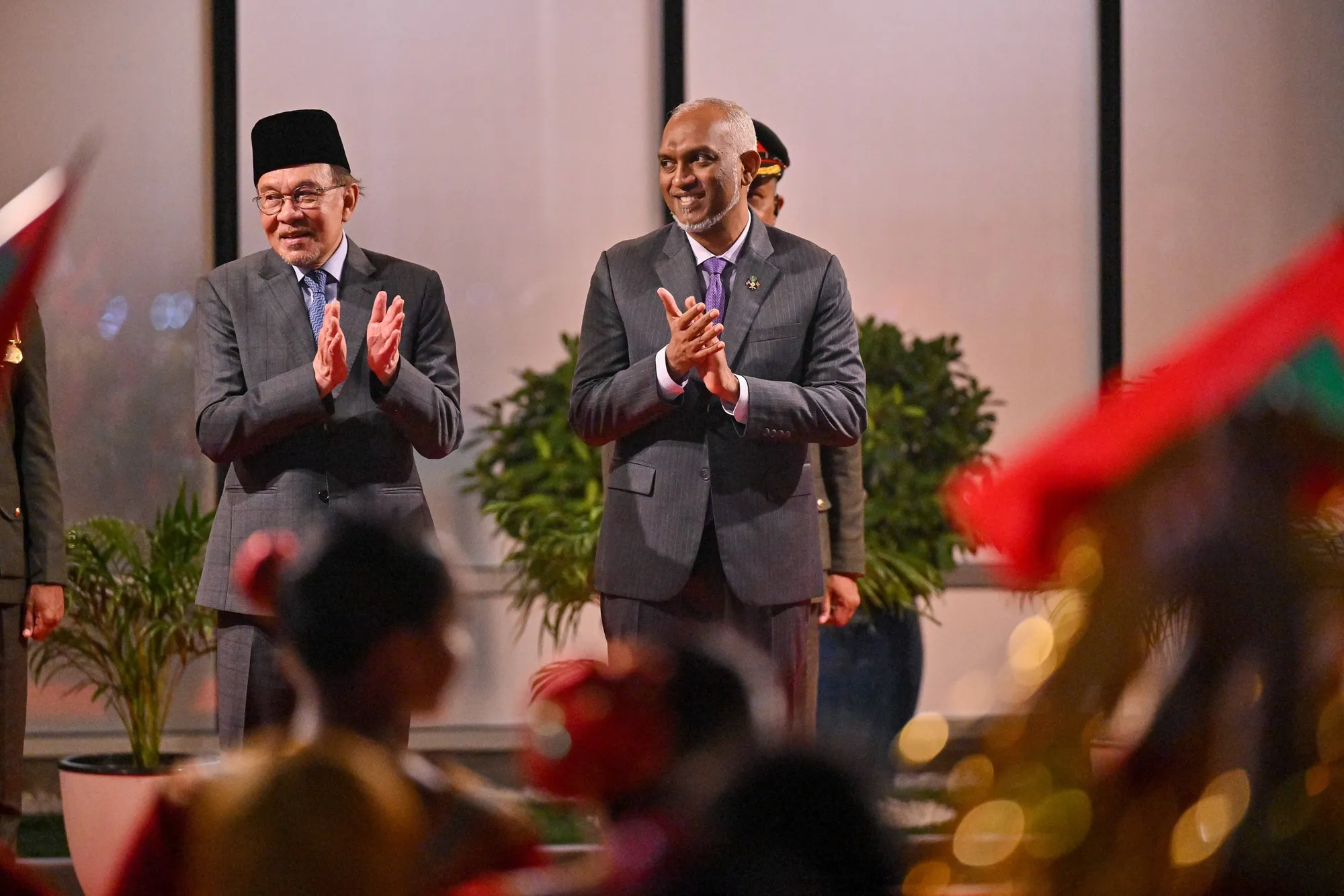މެލޭޝިއާގެ ބޮޑުވަޒީރު ރާއްޖެ ވަޑައިގެންފި