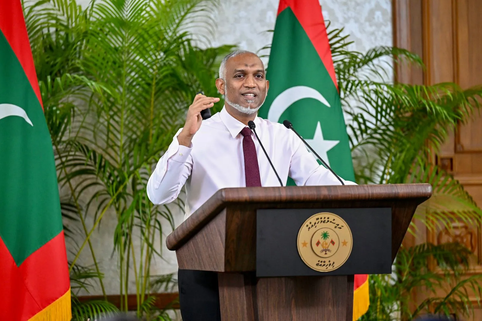 ރައީސުލްޖުމްހޫރިއްޔާ ޑރ. މުހައްމަދު މުއިއްޒު