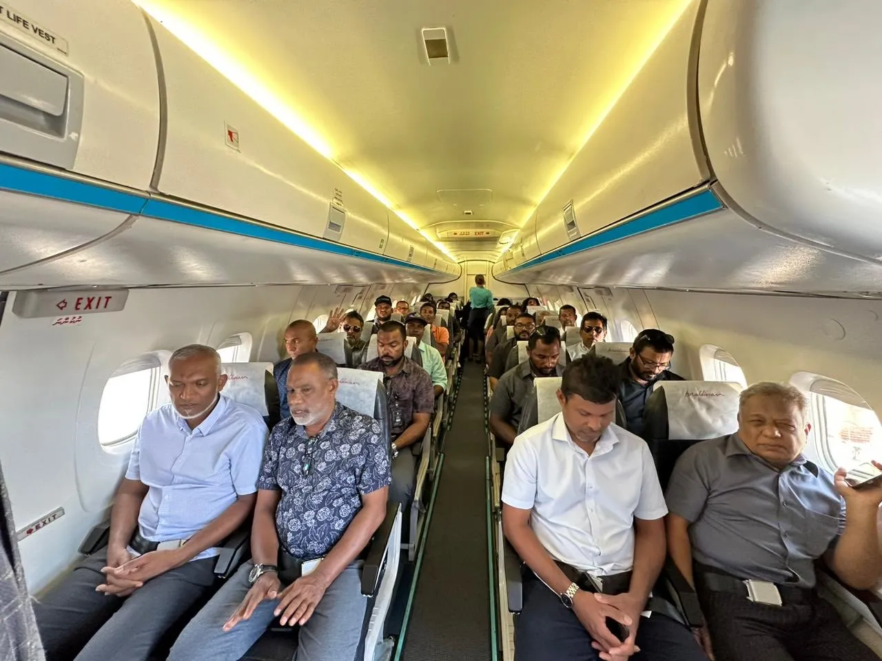 ޑރ މުޢިއްޒު އަތޮޅުތެރެއަށް، ފުރަތަމަ ތިލަދުން މައްޗަށް
