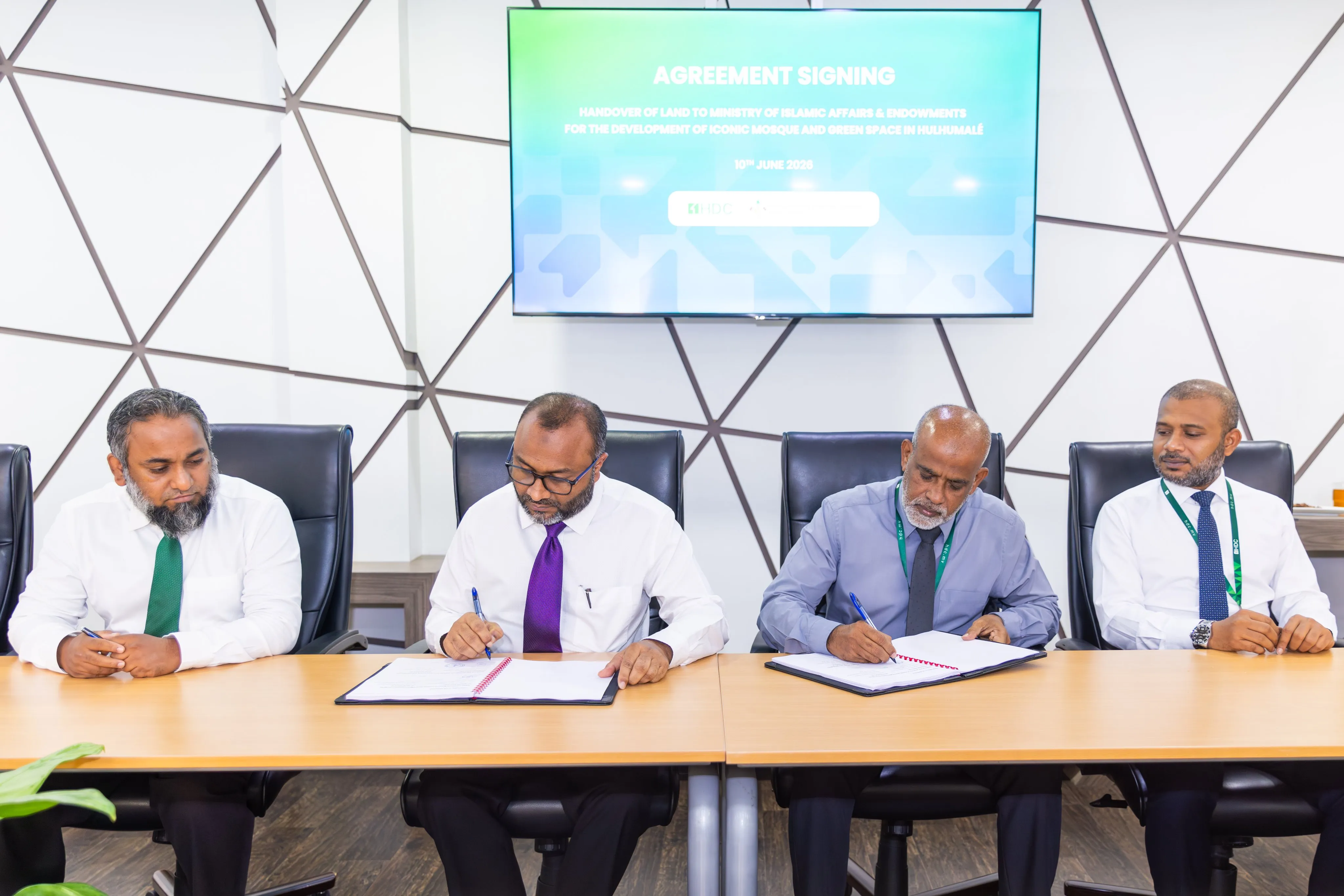 ރާއްޖޭގައި މިހާތަނަށް އަޅާ އެންމެ ބޮޑު މިސްކިތް އެޅުމަށް ބިން ހަވާލުކޮށްފި