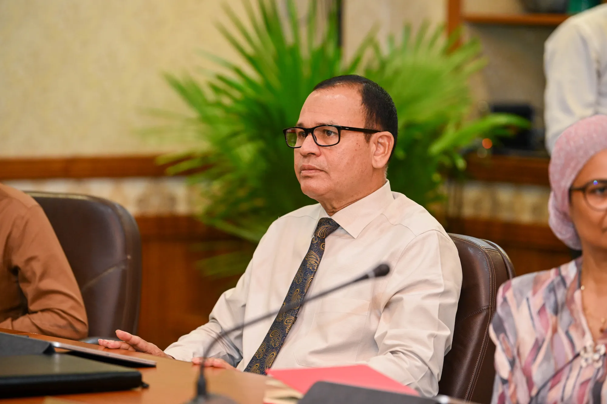 ކައުންސިލުތަކަށް އިދާރީ މުވައްޒަފުން ނުލިބޭ މައްސަލަ ހައްލުކުރަން މަސައްކަތް ކުރަން: މިނިސްޓަރު