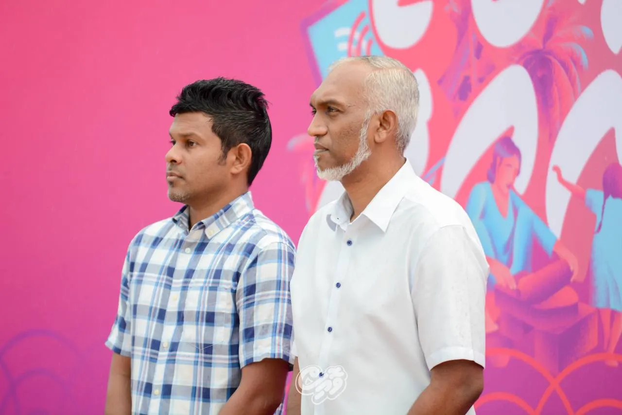 ރައީސް ޑރ.މުހައްމަދު މުއިއްޒު އާއި ނައިބު ރައީސް ސެންބެ