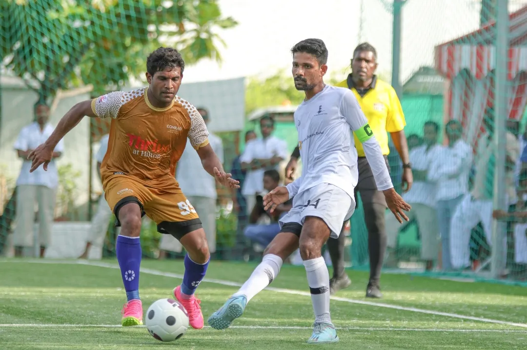 ރިސޯޓް ލީގު 2023: ކޮންރެޑް މޮޅުވިޔަނުދީ ލިލީ ބީޗުން ހިފަހައްޓައިފި