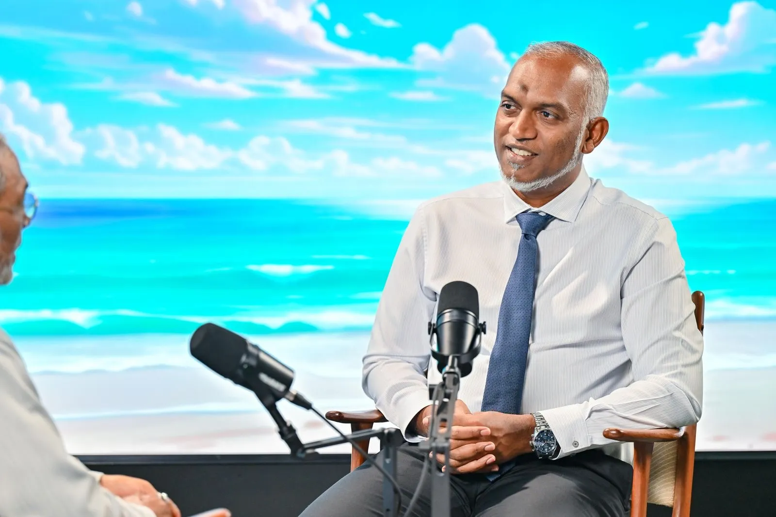 ކްލާސްރޫމް ތަކުގެ އިތުރުން، ސްކޫލްތަކުގެ ހޯލްތައްވެސް އޭސީ ކުރެވޭނެ: ރައީސް މުޢިއްޒު