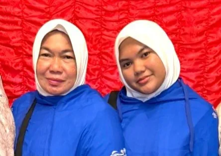ނިޔާވި ބައްޕަގެ ބަދަލުގައި މަންމަޔާއެކު އުމުރުން 15 އަހަރުގެ ނައުރާ ޝަކީނާ ޙައްޖަށް