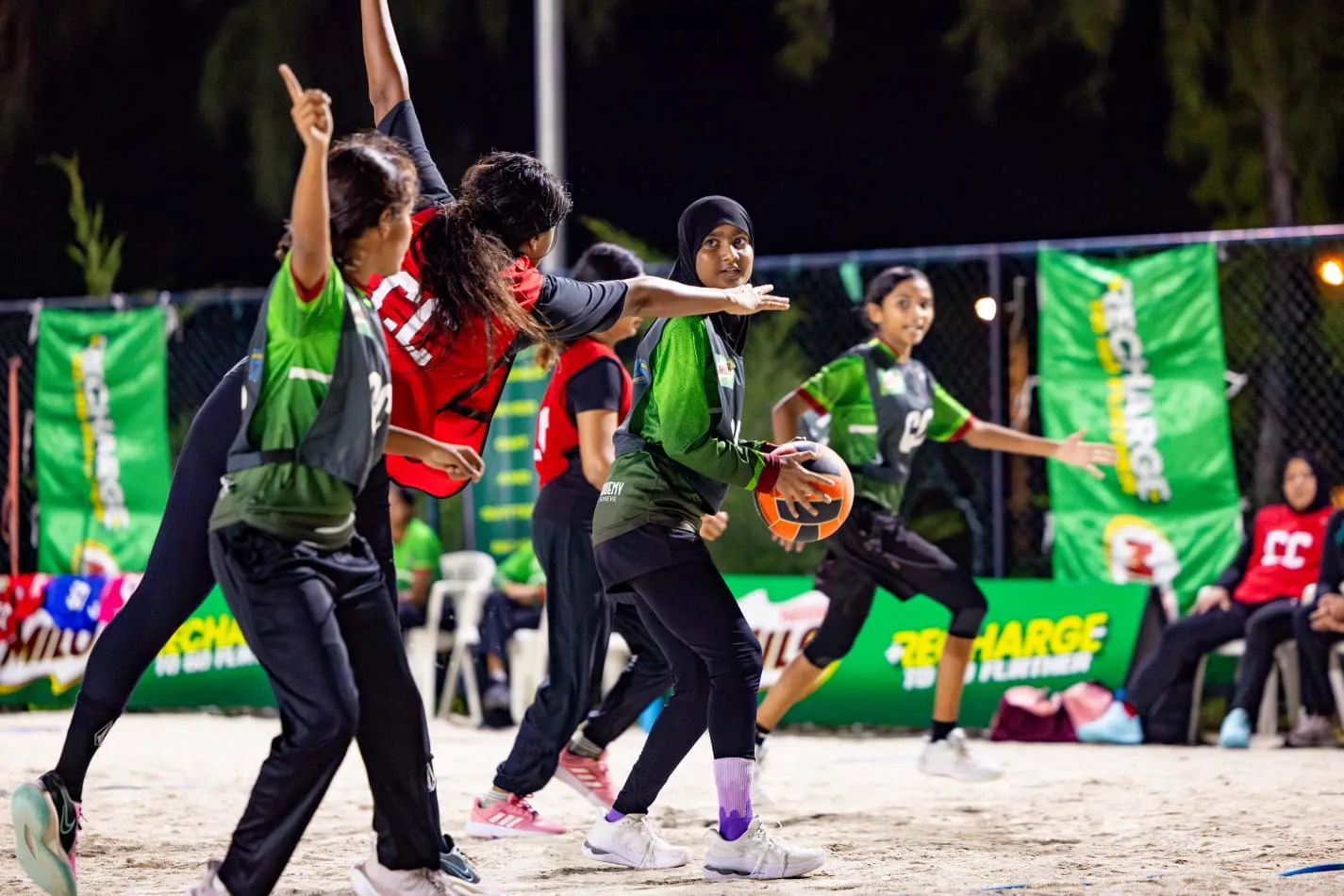 ފަސޭހަކަމާއެކު ފާސްޓް ފައިވް ބަލިކޮށް ފައިނަލްގެ ދެވަނަ ޖާގަ ޑްރަގަންސް އިން ހޯފައިފި