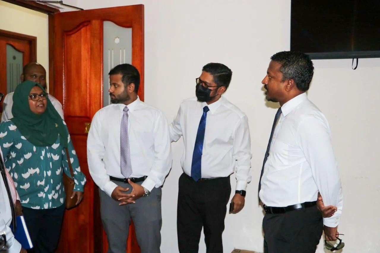 ކުރިމިނަލް ކޯޓްގެ ޝަރިޢަތްތައް އަވަހަށް ފެށޭނެގޮތް ހެދުމަށް މަސައްކަތް ކޮށްދޭނަށް: އުޝާމް
