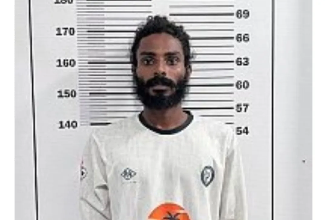 ފުލުހުންގެ ބަންދުގައި ހުއްޓާ ފިލި މީހާ ރަށެއްގެ ފަޅު ތެރެއިން ފެނިއްޖެ
