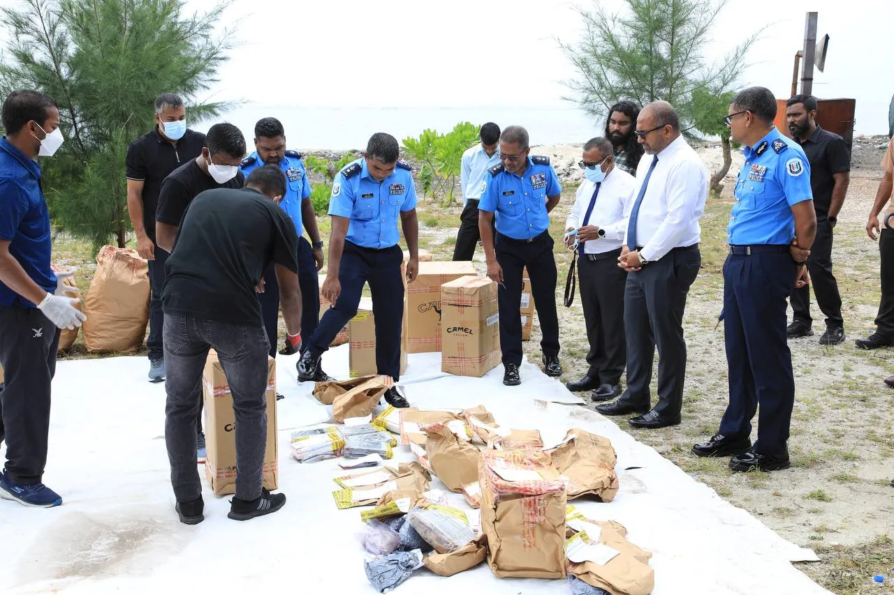 ފުލުހުންގެ ބެލުމުގެ ދަށުގައި ހުރި މަސްތުވާ ތަކެތި ނައްތާލުން-- ފޮޓޯ: ޕޮލިސް