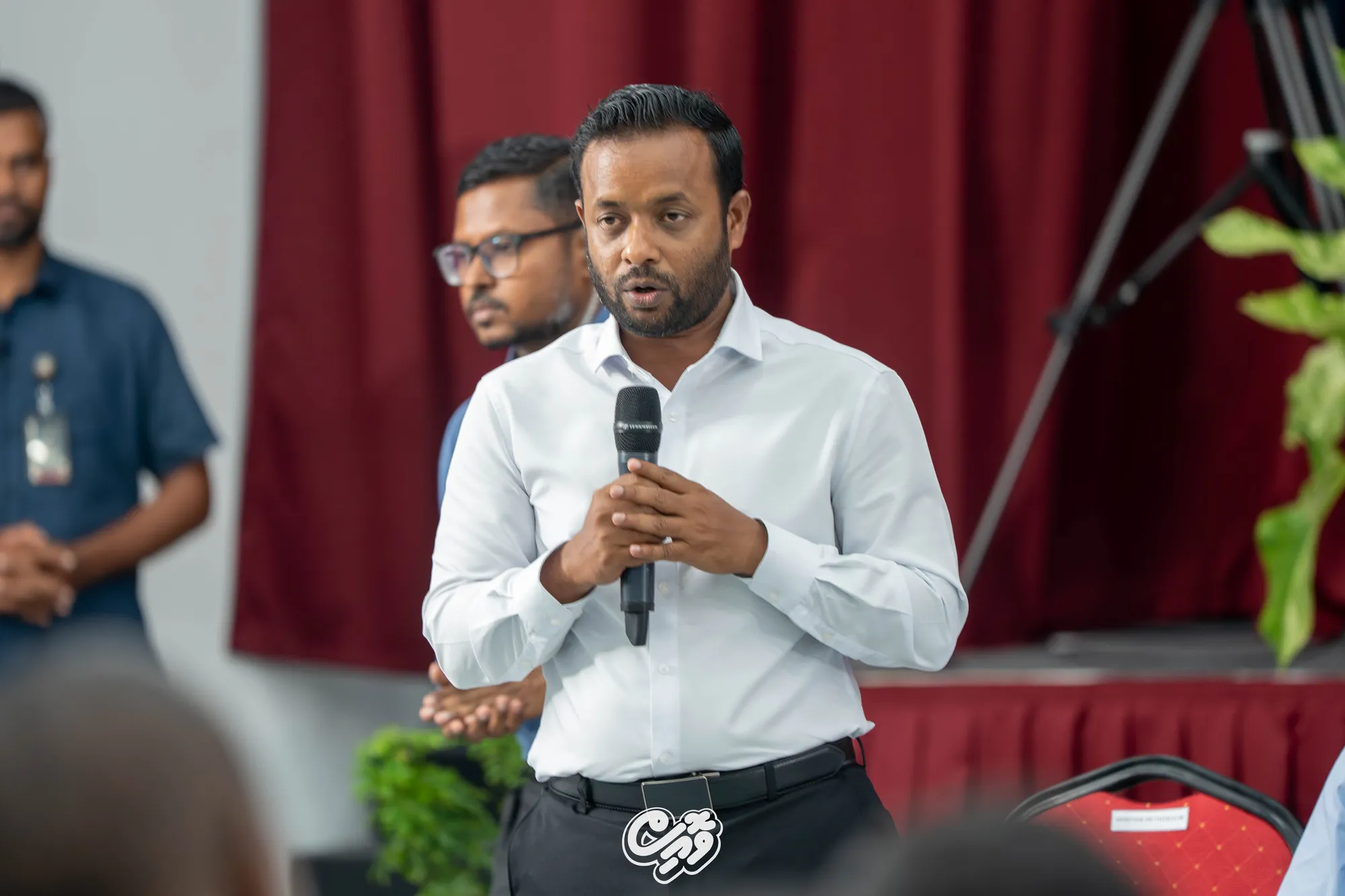 ހައުސިން މިނިސްޓަރު ޑރ. އަބްދުالله މުއްތަލިބު