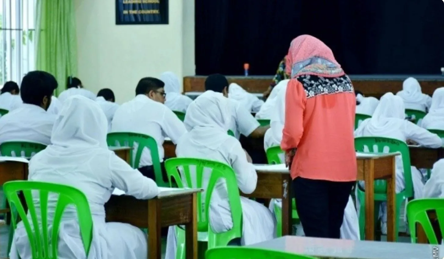 އޯލެވެލް އަދި އޭލެވެލްގެ ފޭކް ސަނަދުތަކާމެދު ސަމާލުވުމަށް އެމްކިޔުއޭ އިން އިލްތިމާސްކޮށްފި