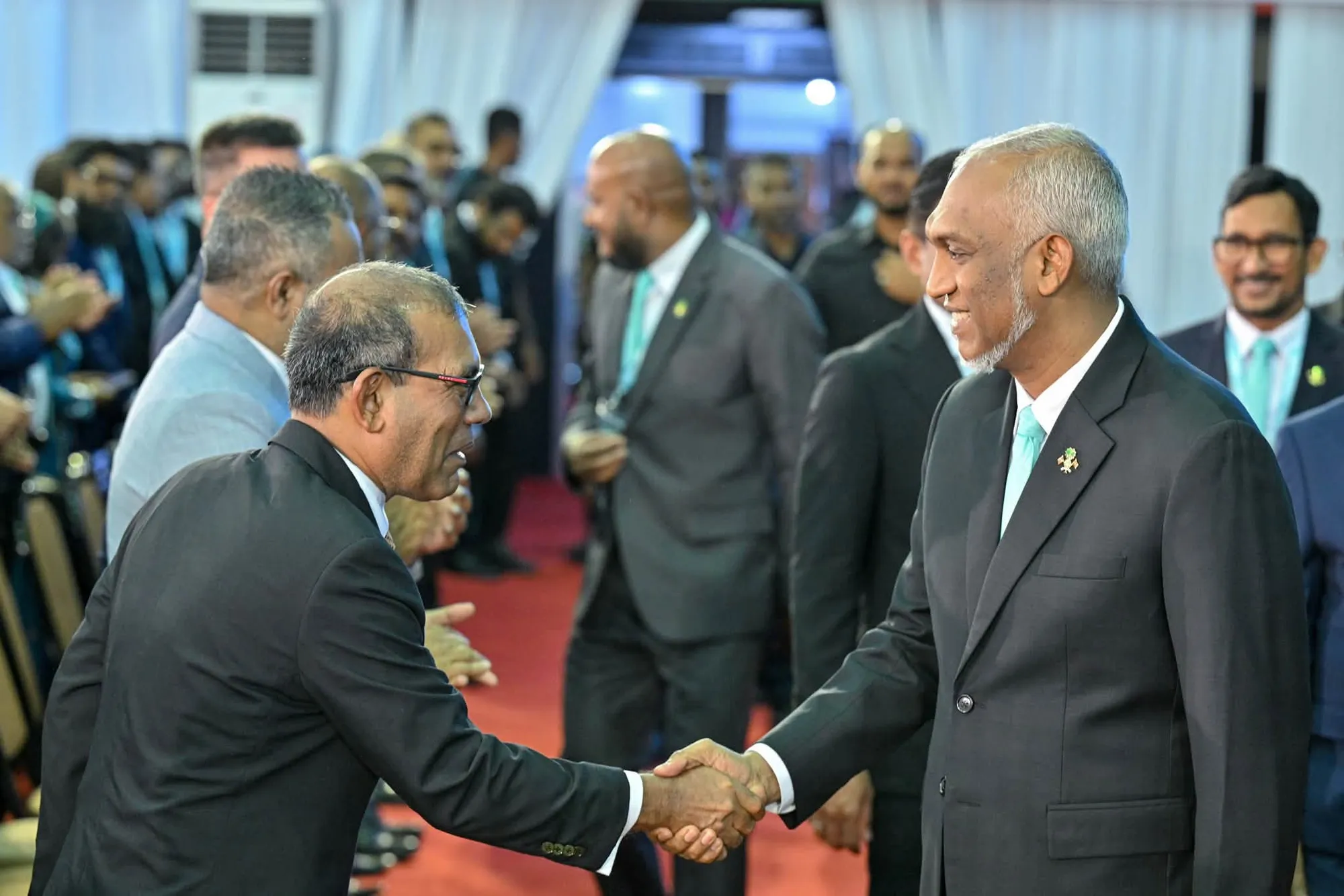 މިހާރު ބީއެމްއެލްއަކު ޑޮލަރެއް ނެތް: ރައީސް ނަޝީދު