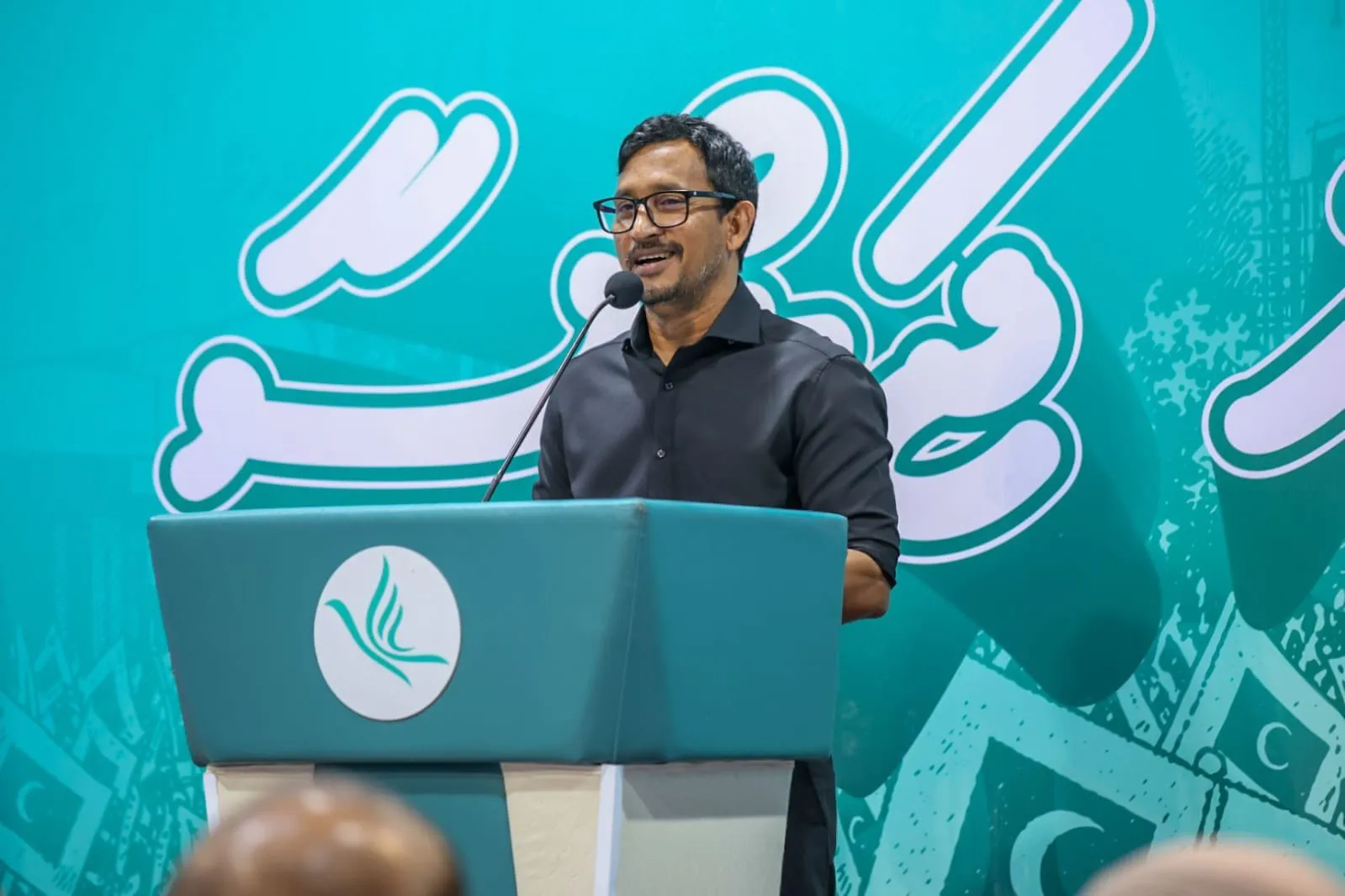 ރައީސް ޔާމީންވީ ޖަމީލާއި މަލީހު ނުލައި ފަޅު ރަށެއްގައި އިންނަވައިގެން ވިސްނަން: ފަލާޙު