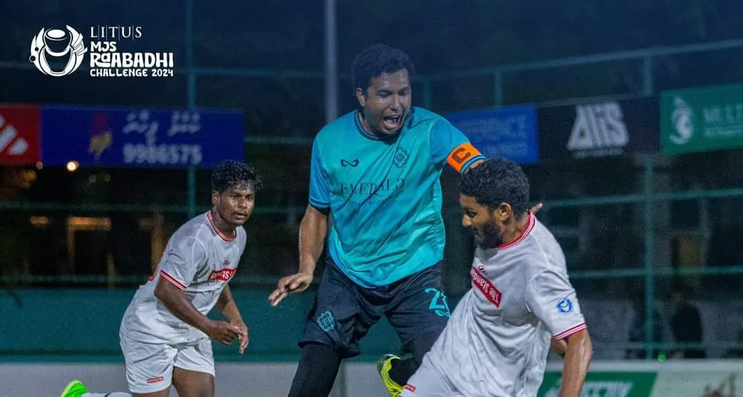 ފާރުފުށި ބަލިކޮށް ސްޓޭންޑާޑުން މުބާރާތް ފެށީ އިތުބާރާއެކު