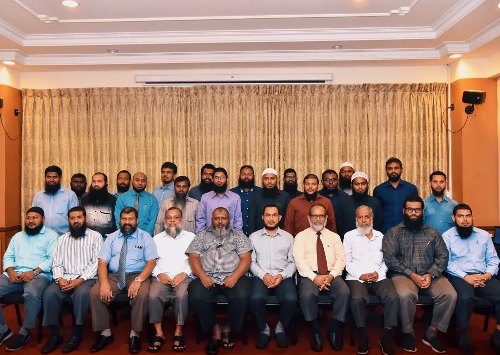 އިލްމުވެރިންގެ ގުޅުމުގެ ފުރިހަމަ ތާއީދު ޑރ މުއިއްޒަށް!