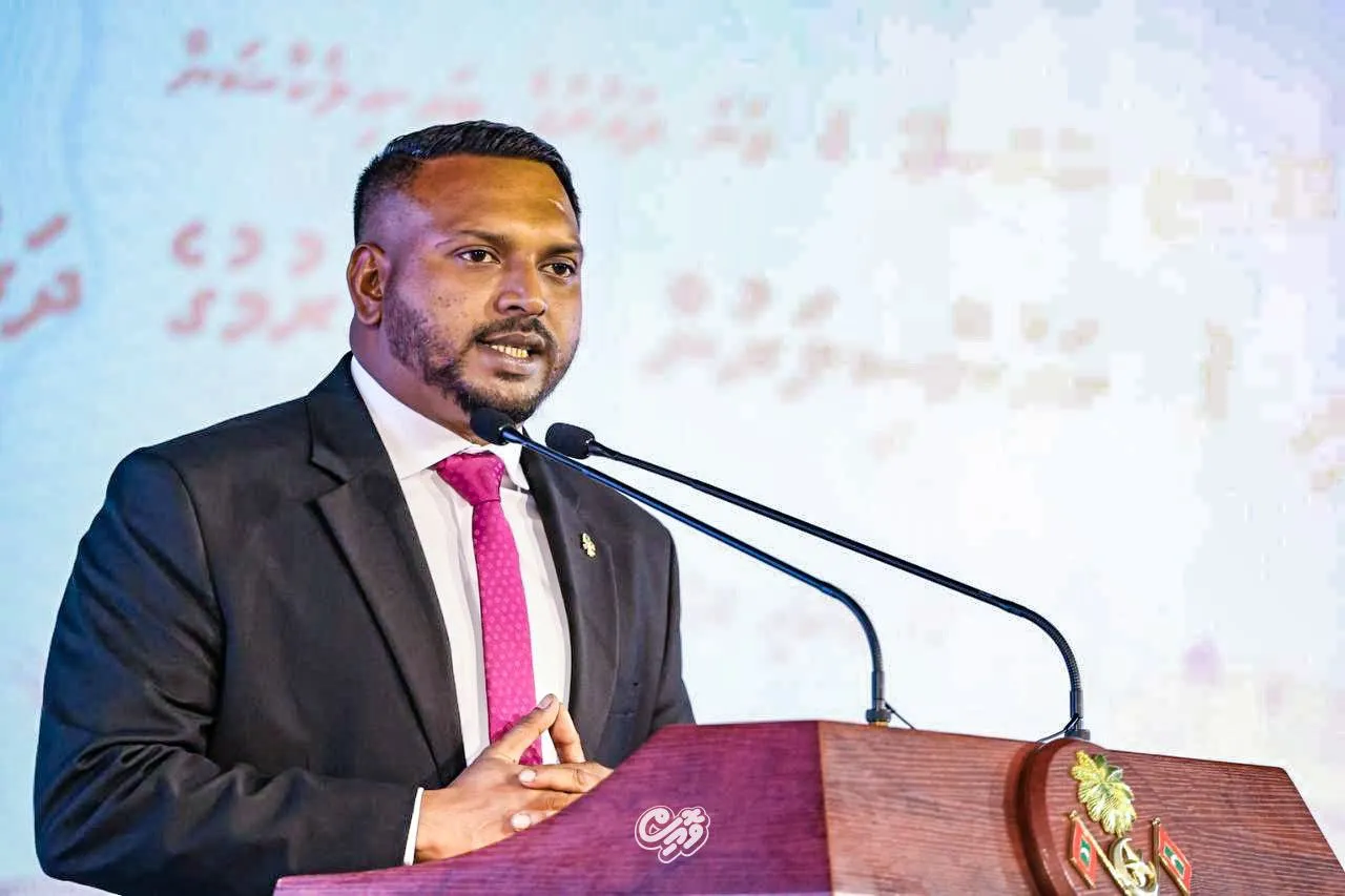 މާލޭ ސިޓީ ކައުންސިލްގެ ޑެޕިއުޓީ މޭޔަރު އަޙުމަދު ނަރީޝް ޖަލްސާއެއްގައި ވާހަކަ ދައްކަވަނީ -- ފޮޓޯ: ވޮއިސް
