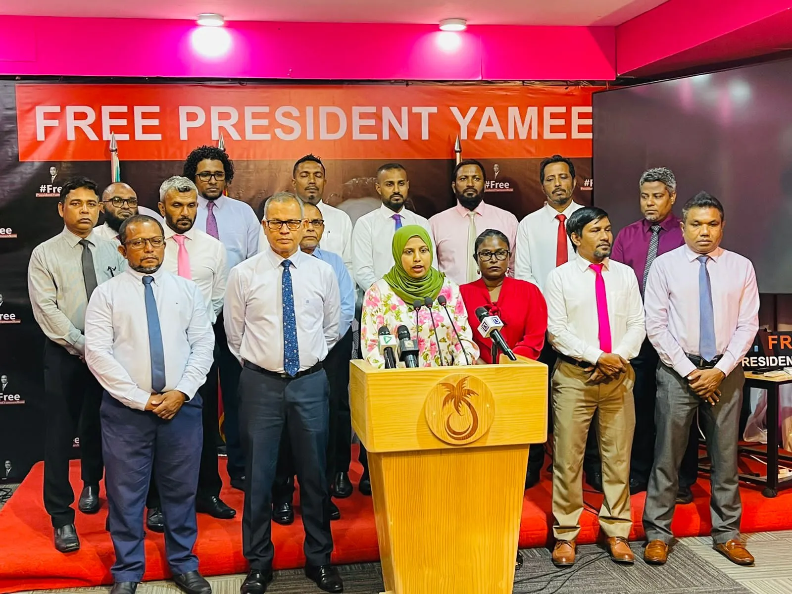 އަޅުގަނޑުމެން މިދަނީ ވެރިކަމާ ހަވާލުވާން: އިދިކޮޅު