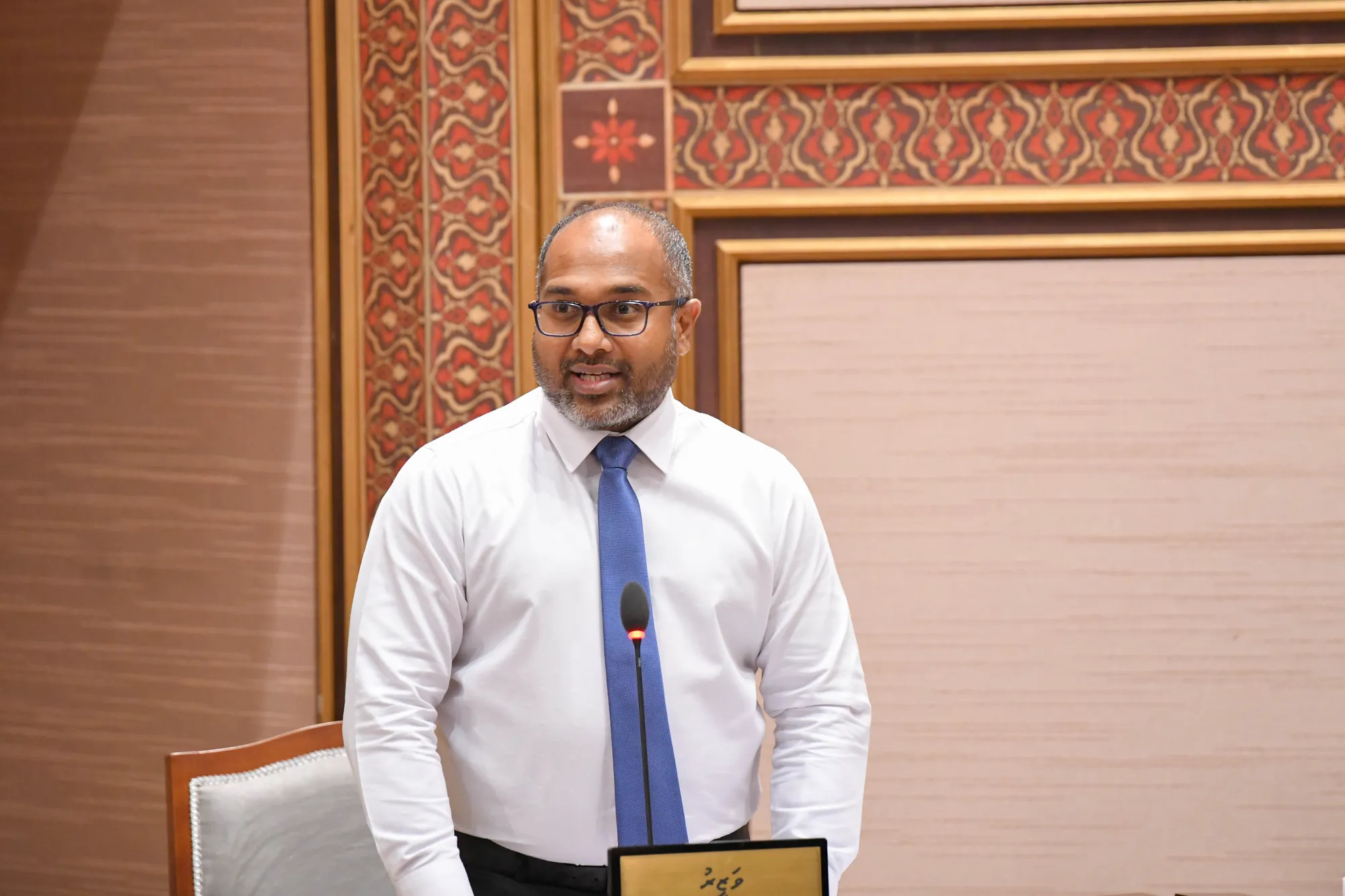 އިޙްސާންގެ ތަހުމަތެއް: ޕޮލިސް ސްޓޭޝަން އަޅަން ދިން ކުންފުނިން ބިގުގެ ހިއްސާ ގަނެ، ހަދަނީ މޫނިމާގެ!