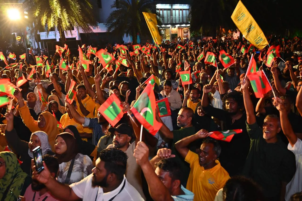 ލައިވް ބްލޮގް: ޖަލްސާ ކުރުކޮށްލުމަށްފަހު އެމްޑީޕީން ސީދާ ހަރަކާތަށް