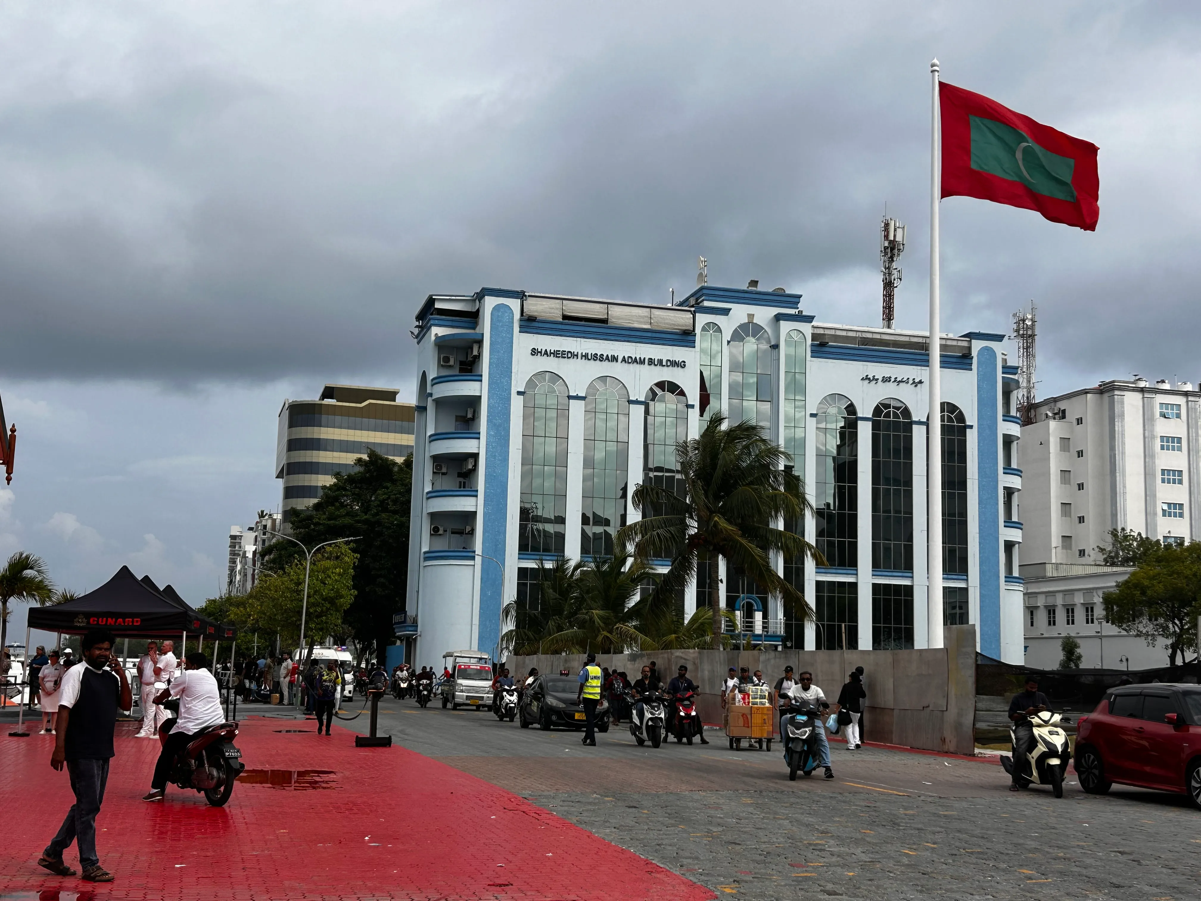 ޑައިވިނަށް ފޭބި އިޓަލީގެ 5 ފަތުރުވެރިން ގެއްލިއްޖެ