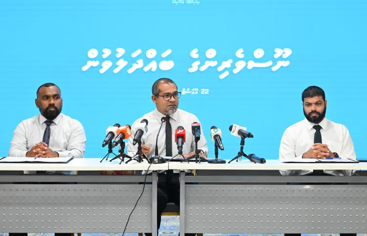 Health Minister Dr. Abdulla Khaleel at press conference on Thursday (Photo/Mihaaru)