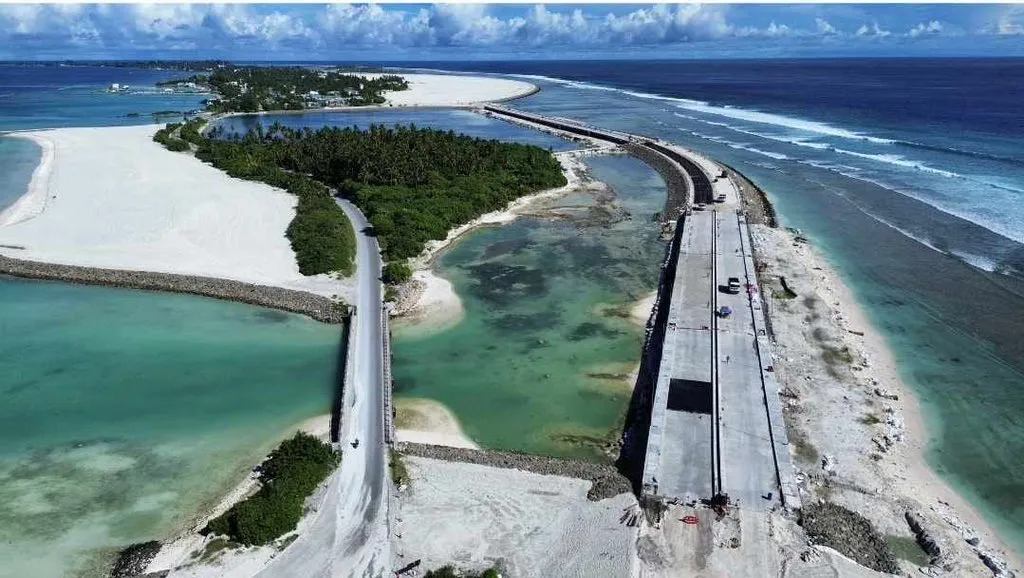 އައްޑޫގެ ފޯ-ލޭން ޑީޓުއަރ ލިންކް - ފޮޓޯ: ޢިމާރާތް ކުރުމާ ބިނާރާ ބެހޭ ވުޒާރާ