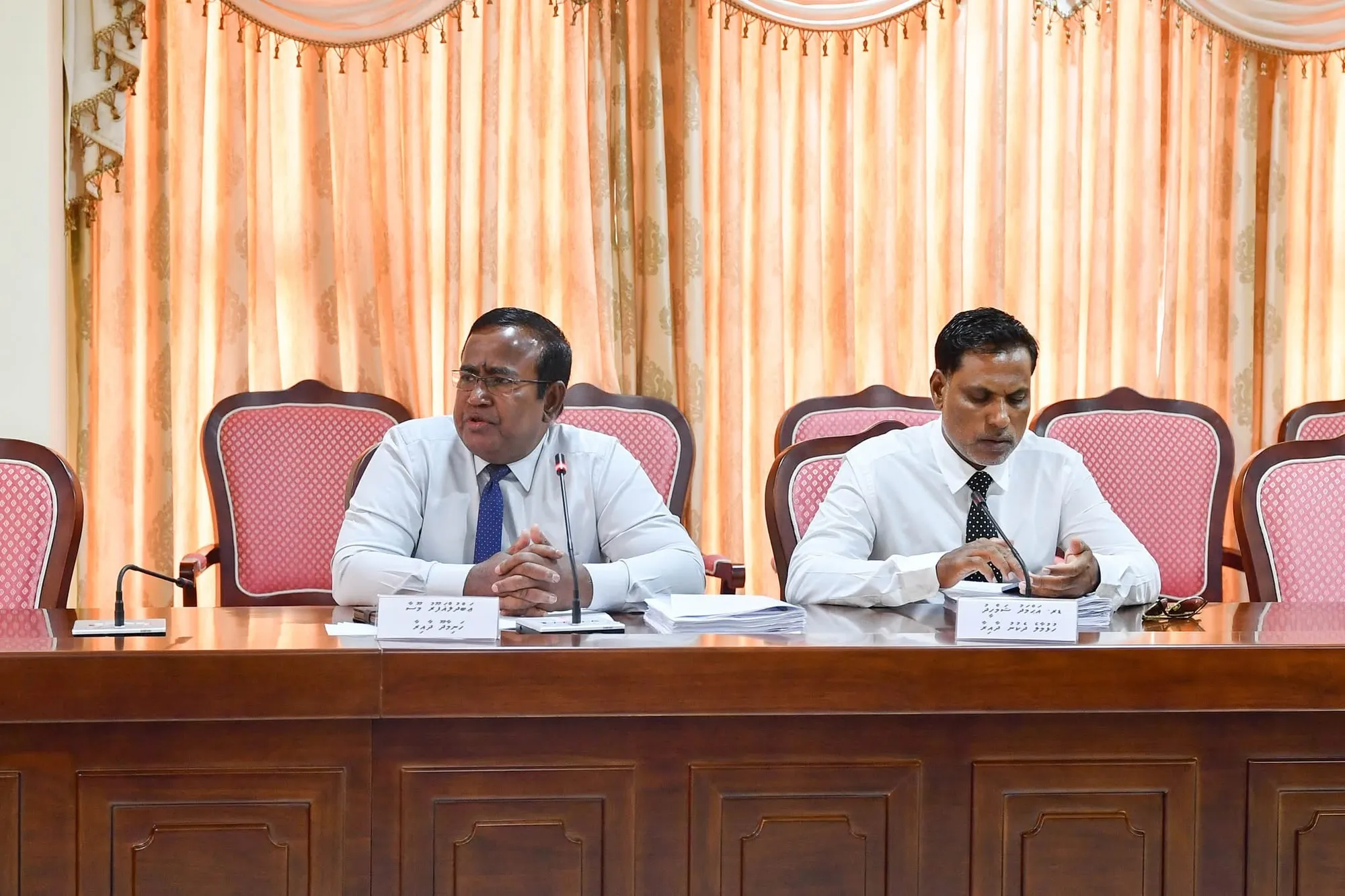 މާލިއްޔަތު ކޮމިޓީގެ ބައްދަލުވުމުގެ ތެރެއިން: ފޮޓޯ/ މަޖިލިސް