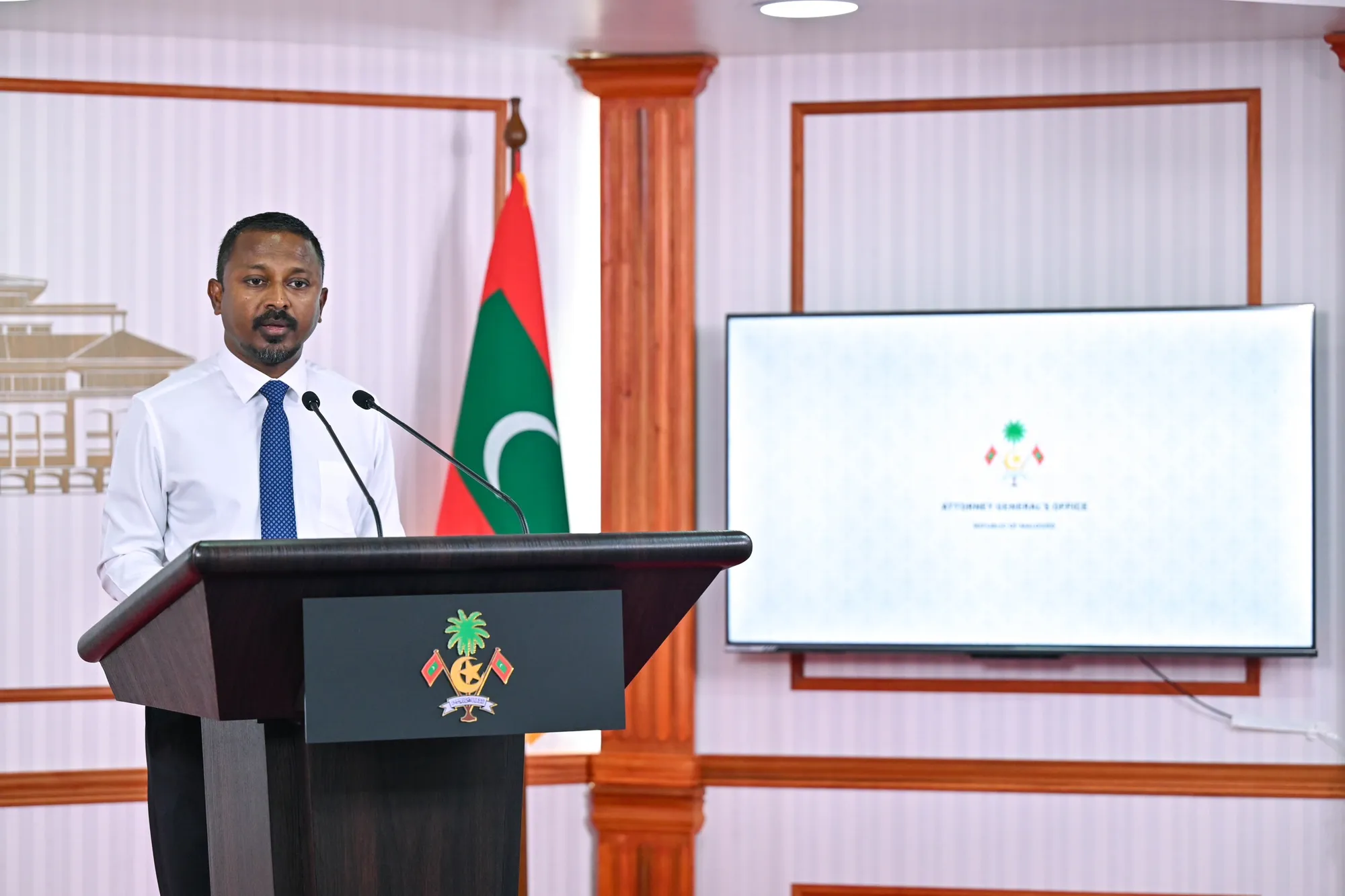 މަޖިލިސް މެންބަރުން ޕާޓީން ވަކިކުރެވޭނެ އުސޫލު ކަނޑައަޅާ ބިލް ހުށައަޅަނީ