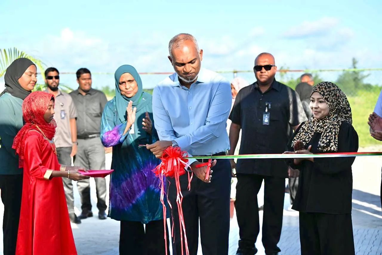 ހުޅުމާލޭގައި ގާއިމްކުރި ކެޓްޝެލްޓަރ ރައީސް ޑރ.މުއިއްޒު ހުޅުވައިދެއްވަނީ.. ފޮޓޯ/ ރައީސް އޮފީސް