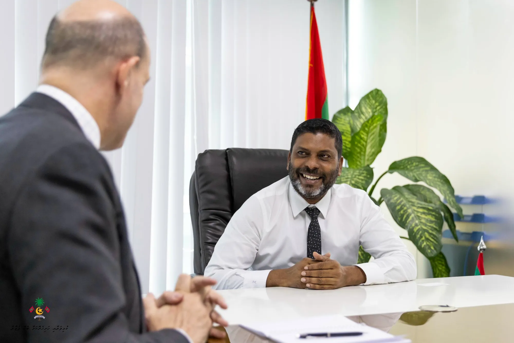 ސްޕޯޓްސް މިނިސްޓަރ ރާފިޢު، ފަރަންސޭސިވިލާތުގެ ސަފީރާ ބައްދަލުކުރައްވައިފި
