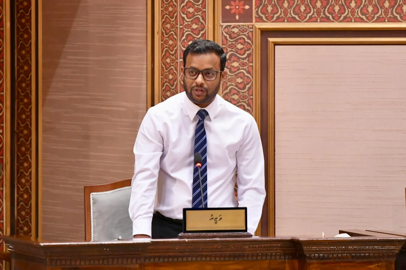 ވަޒީރު އަބްދުالله މުއްޠަލިބު: ފޮޓޯ/ މަޖިލިސް