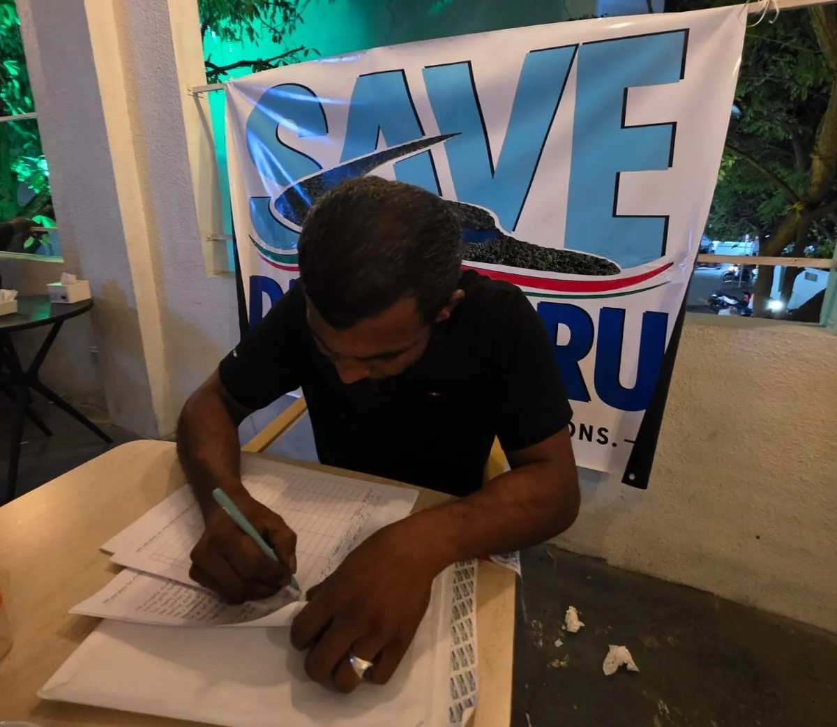 ދައްޕަރު ކުއްޔަށް ދިނުމާއި ދެކޮޅަށް ޕެޓިޝަނެއްގައި ސޮއިކުރަން ފަށައިފި