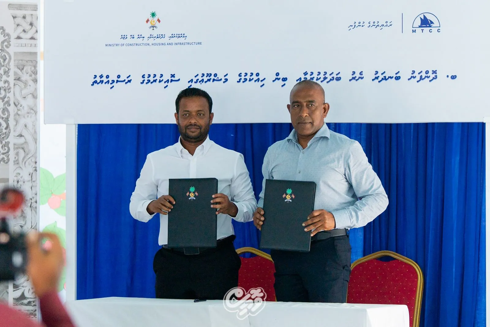 ބިން ހިއްކުމާއި ނެރު ބަދަލުކުރުމާއި ގޮނޑުދޮށް ހިމާޔަތް ކުރަން ހަވާލުކުރުން -- ފޮޓޯ: ވޮއިސް