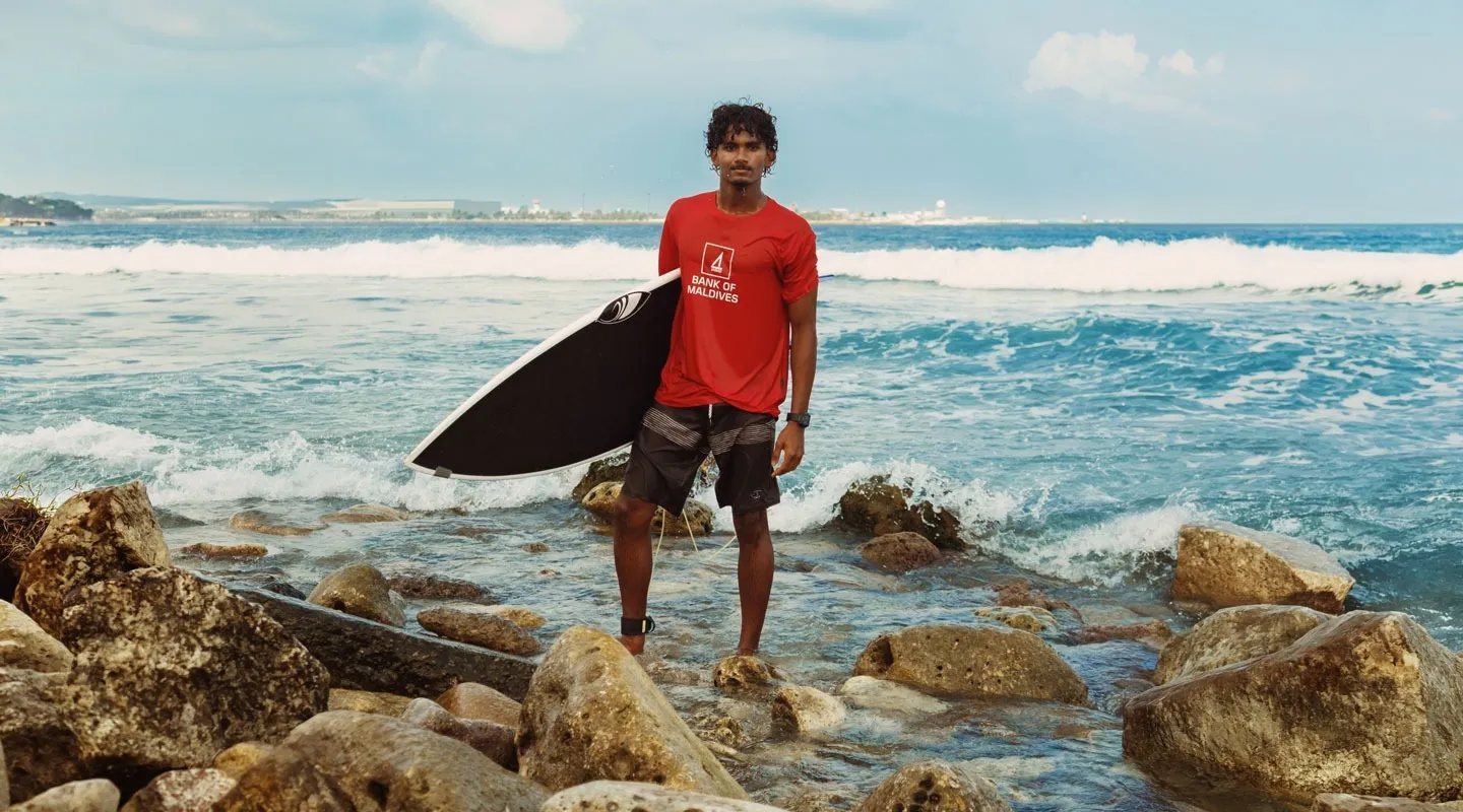 Bank of Maldives names Sayyid Salahudheen as Sports Scholarship recipient