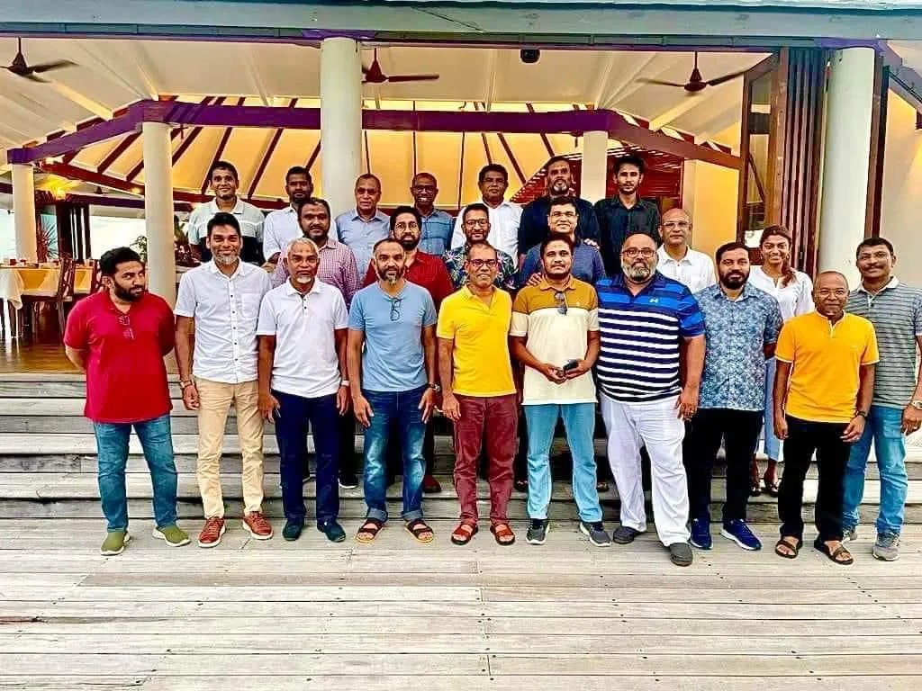 ރައީސް ނަޝީދާއި ފިކުރެއްގެ ދިރުމުގެ ބައިވެރިން އެމްޑީޕީ ދޫކޮށްލަން ތައްޔާރުވެއްޖެ: ޝަރީފު