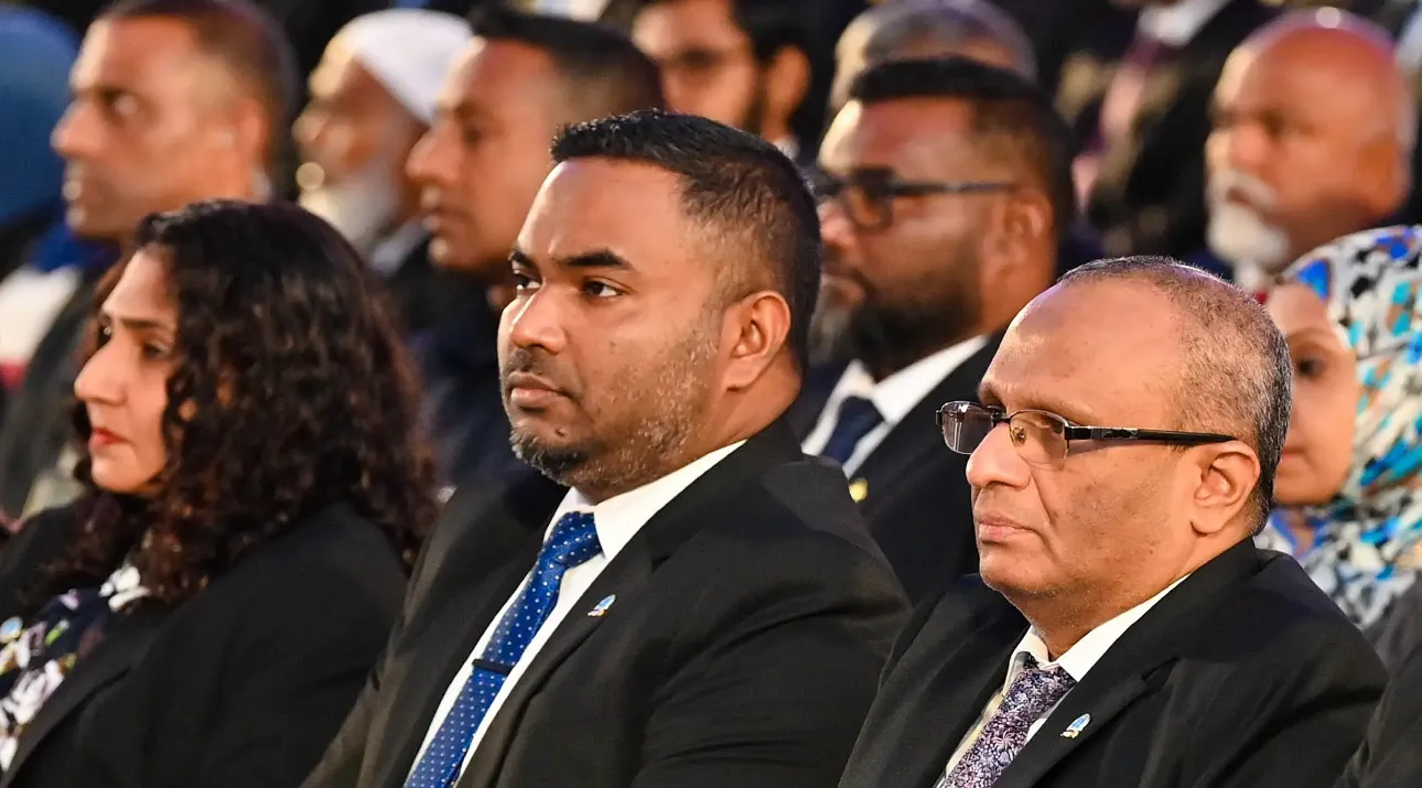 ސުއޫދު، މަހާޒު އަލީ ޒާހިރު، އަޒްމިރަލްދާ ޒާހިރު (ފޮޓޯ/ ރައީސް އޮފީސް)