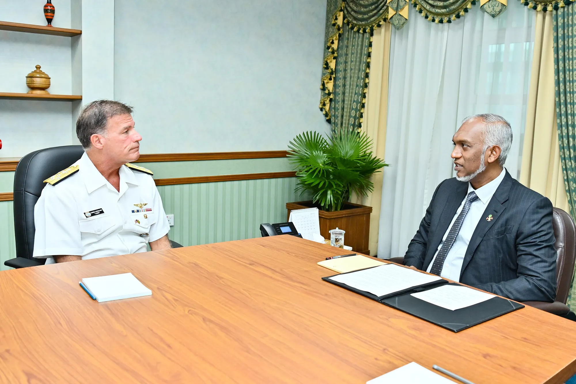 ރާއްޖޭގެ ޤައުމީ ދިފާޢީ ބާރުގެ ފެންވަރުމަތިކޮށް ވަސީލަތްތައް ބިނާކުރުމަށް ސަރުކާރަށް އެއްބާރުލުން ދޭނަން: އެމެރިކާ