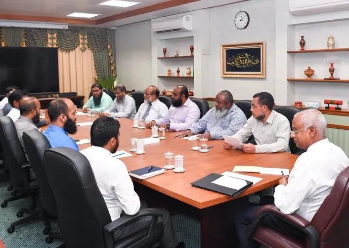 ސަމާލުކަމަށް ގެންނަން ބޭނުންވާ ކަންކަމާއެކު އަދާލަތުން ރައީސް ޞާލިހުގެ އަރިހަށް