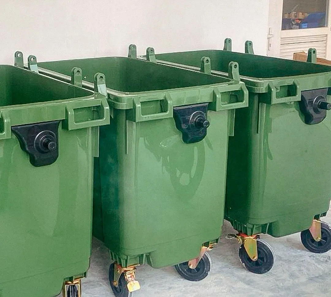 ޝަކުވާ ބޮޑުވުމުން ޑަސްބިންތައް ބަހައްޓައިފި