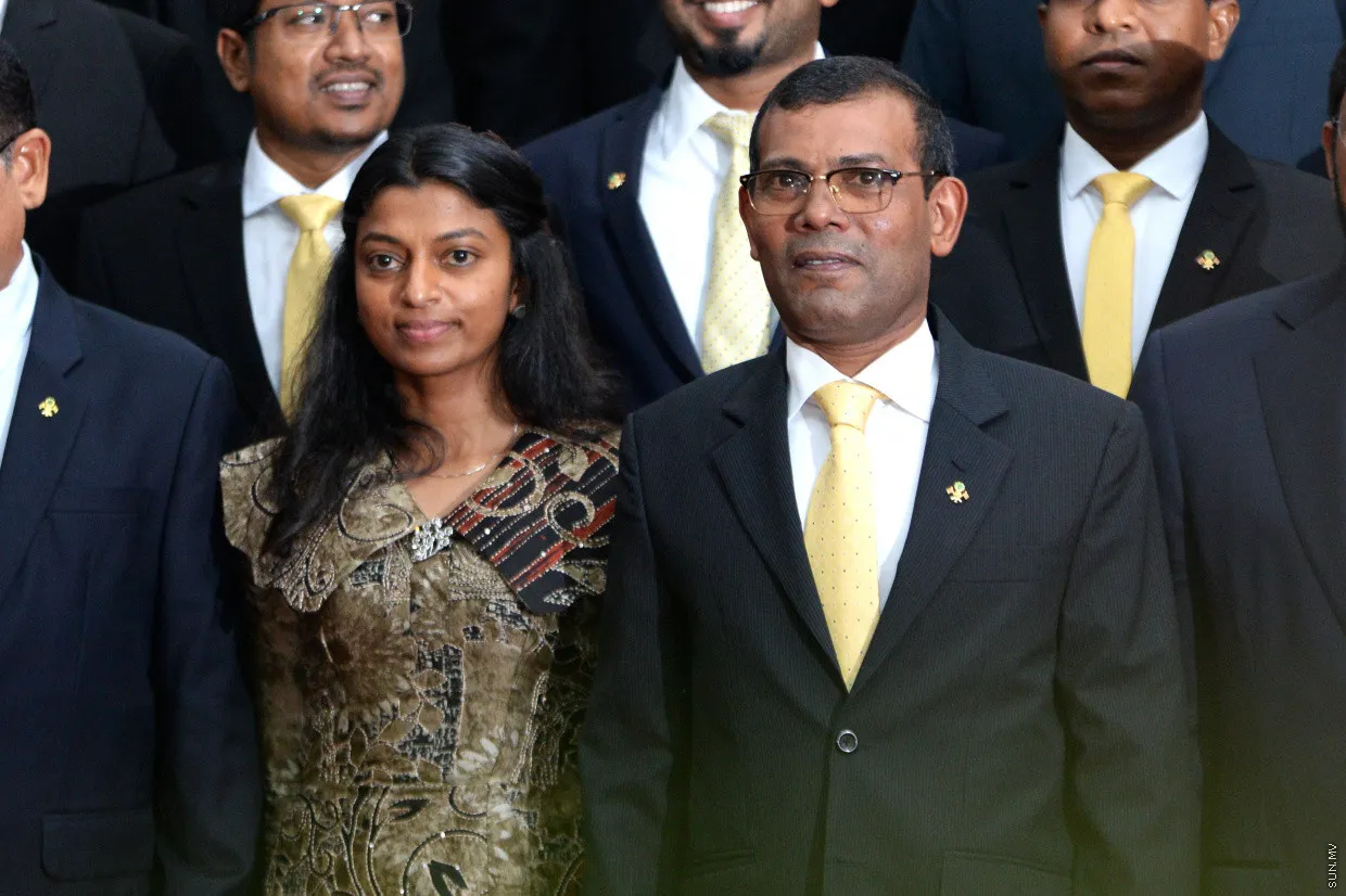 ބޭބެ ދިފާއު ކުރަން އުޅެނީއޭ ބުނިއިރު، ބޭބެގެ ދިފާއުގައި ޗުއްޕުވެސް އަޅުގަނޑު ނުބުނަން: އީވާ