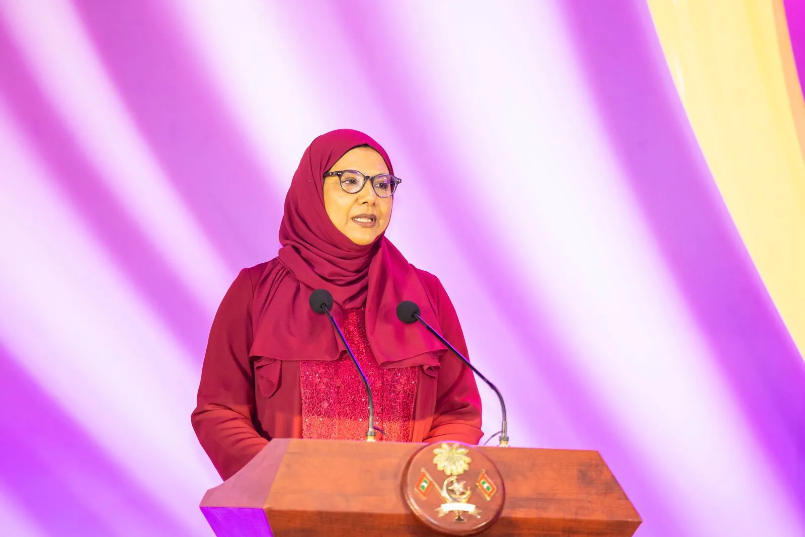 ވަޒީރު ޑޮކްޓަރ ޢާއިޝަތު ޝިހާމް -