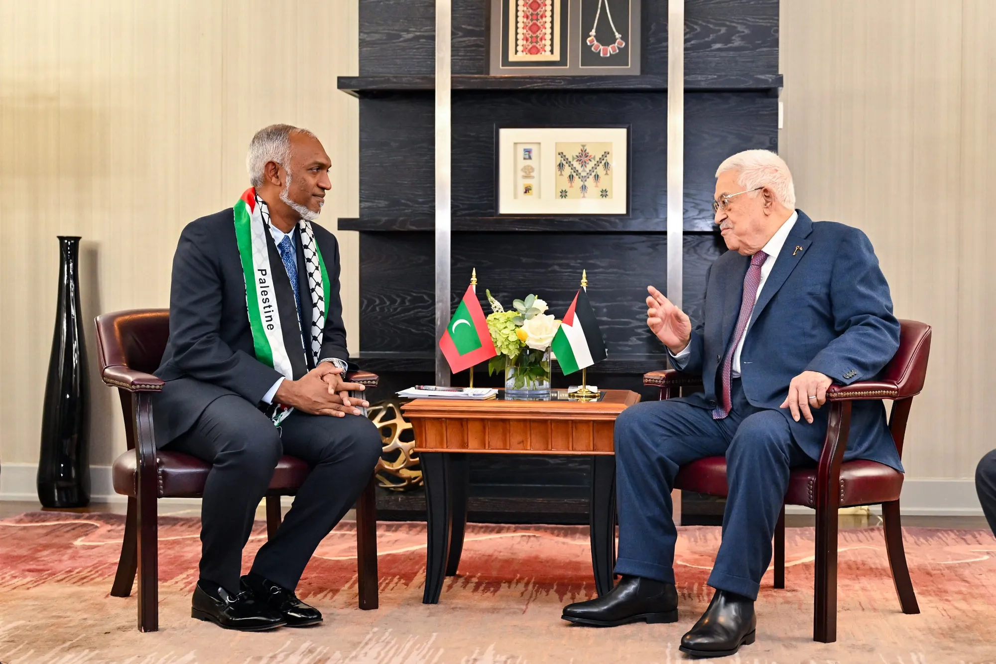 President Dr. Mohamed Muizzu meeting with His Excellency Dr. Mahmoud Abbas (Photo/President's Office)